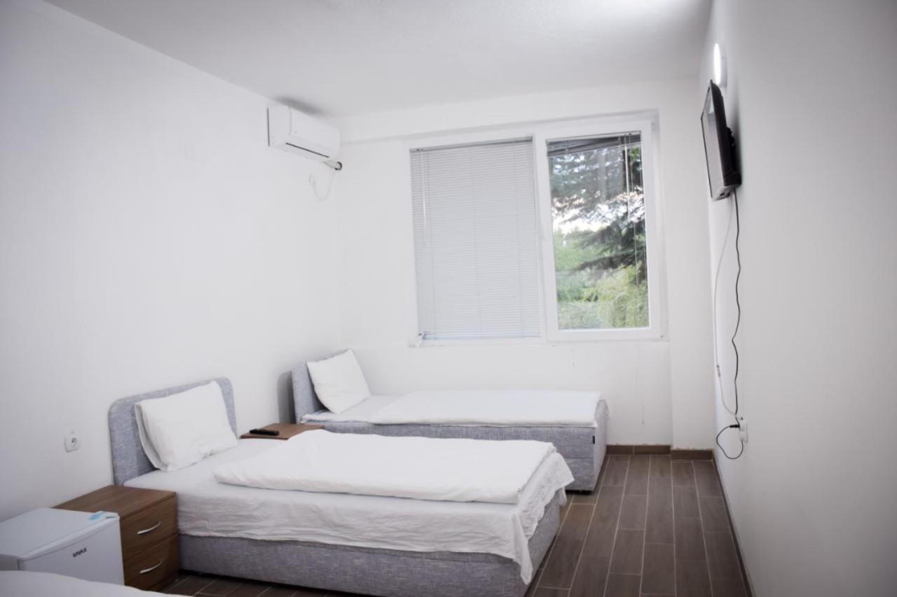 Vila Oska Vinica Exterior foto